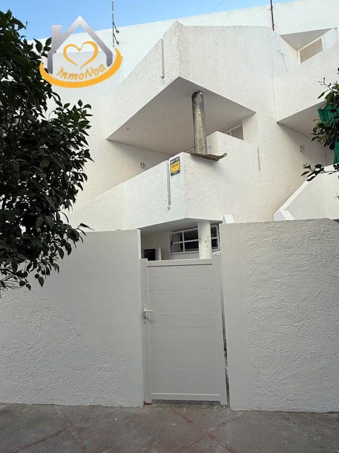 4 bedroom Villa for sale in Lepe with garage - € 450,000 (Ref: 9941838)