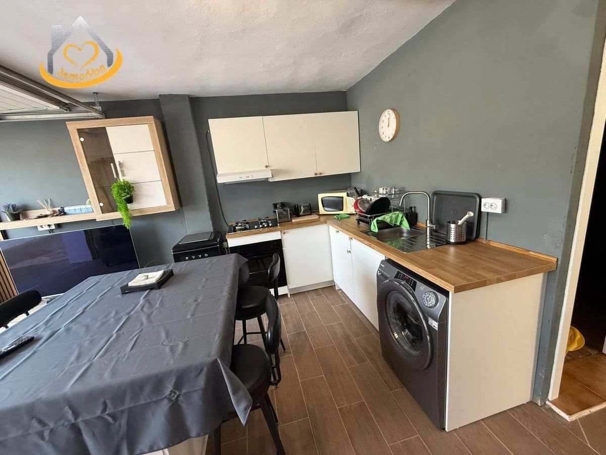 4 bedroom Villa for sale in Lepe with garage - € 450,000 (Ref: 9941838)