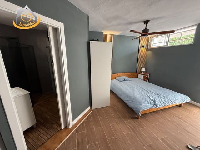 Chalet de 4 habitaciones en Lepe en venta con garaje - 450.000 € (Ref: 9941838)