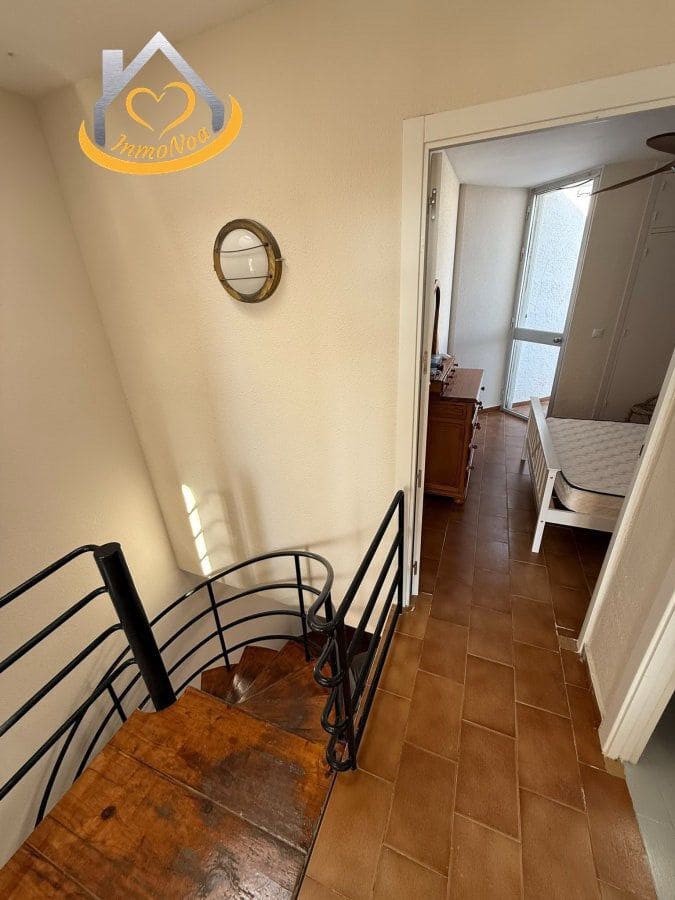 4 bedroom Villa for sale in Lepe with garage - € 450,000 (Ref: 9941838)