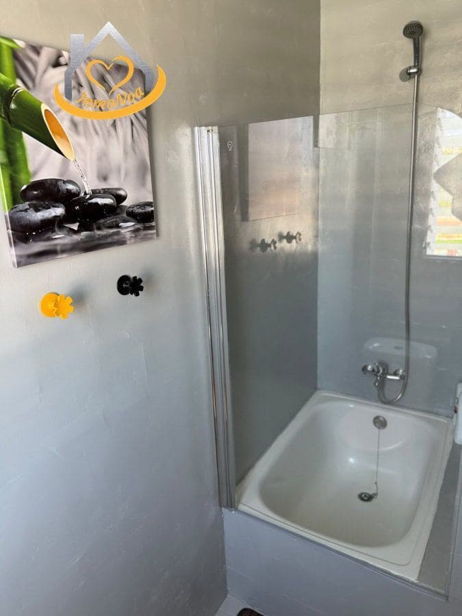 4 bedroom Villa for sale in Lepe with garage - € 450,000 (Ref: 9941838)