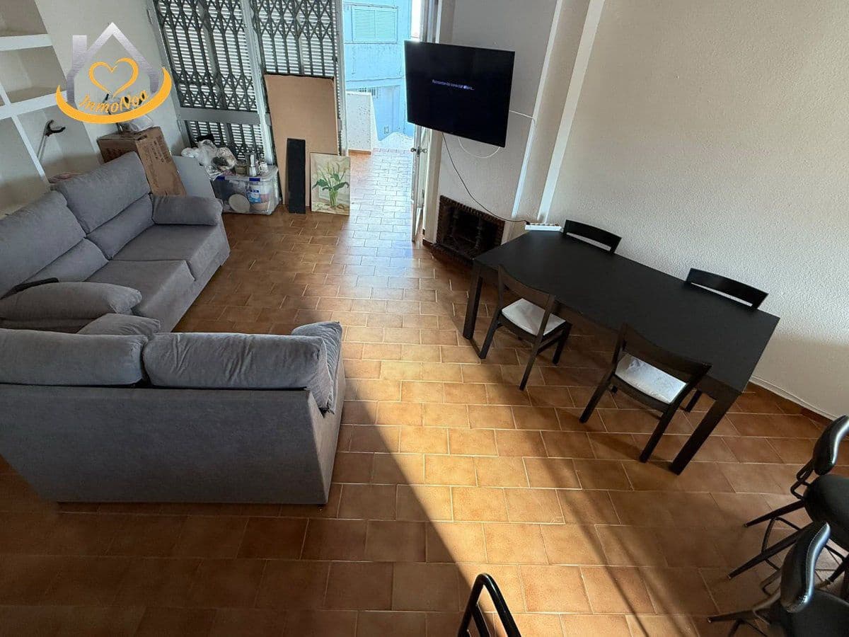 4 bedroom Villa for sale in Lepe with garage - € 450,000 (Ref: 9941838)