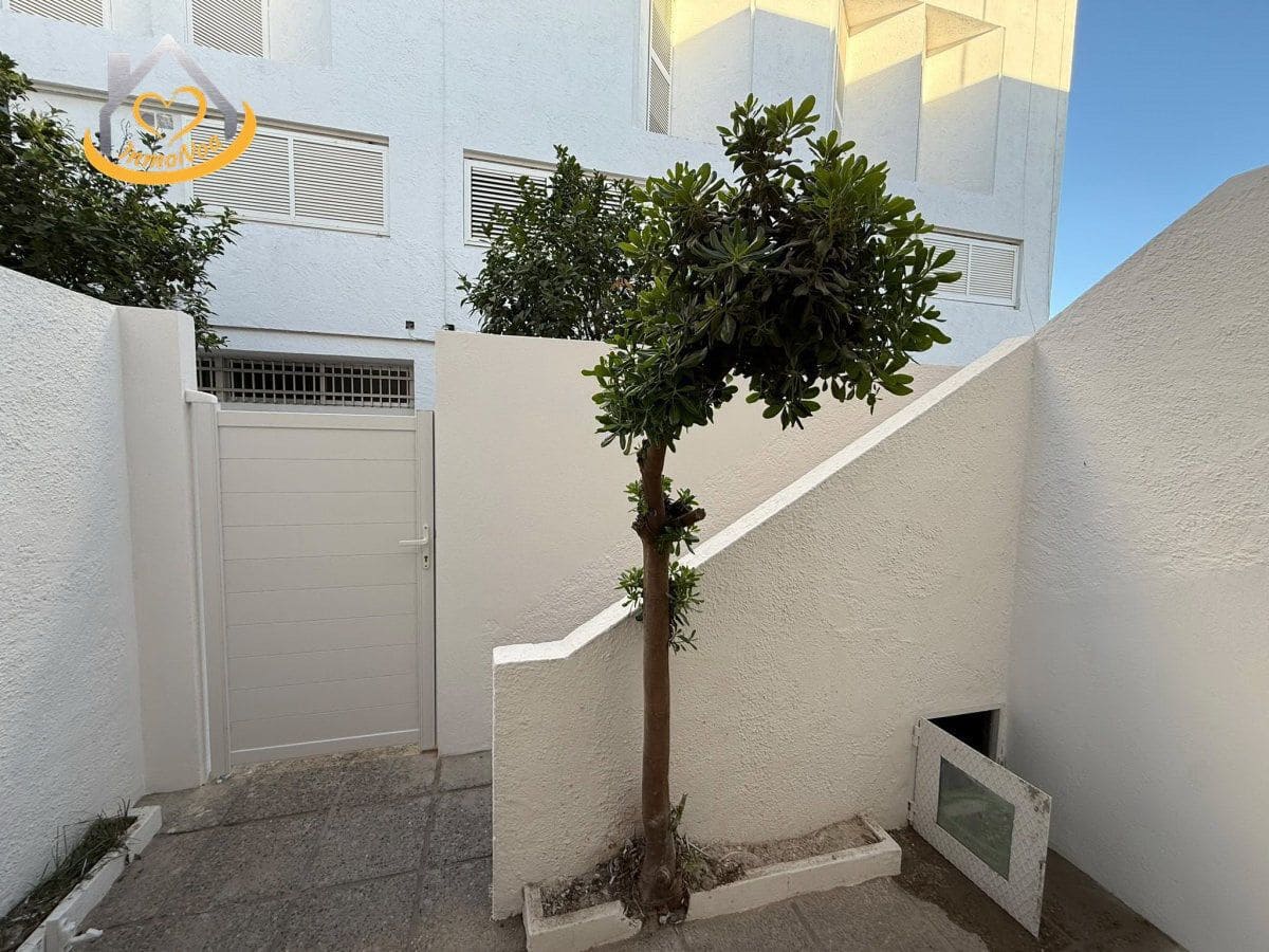 4 bedroom Villa for sale in Lepe with garage - € 450,000 (Ref: 9941838)