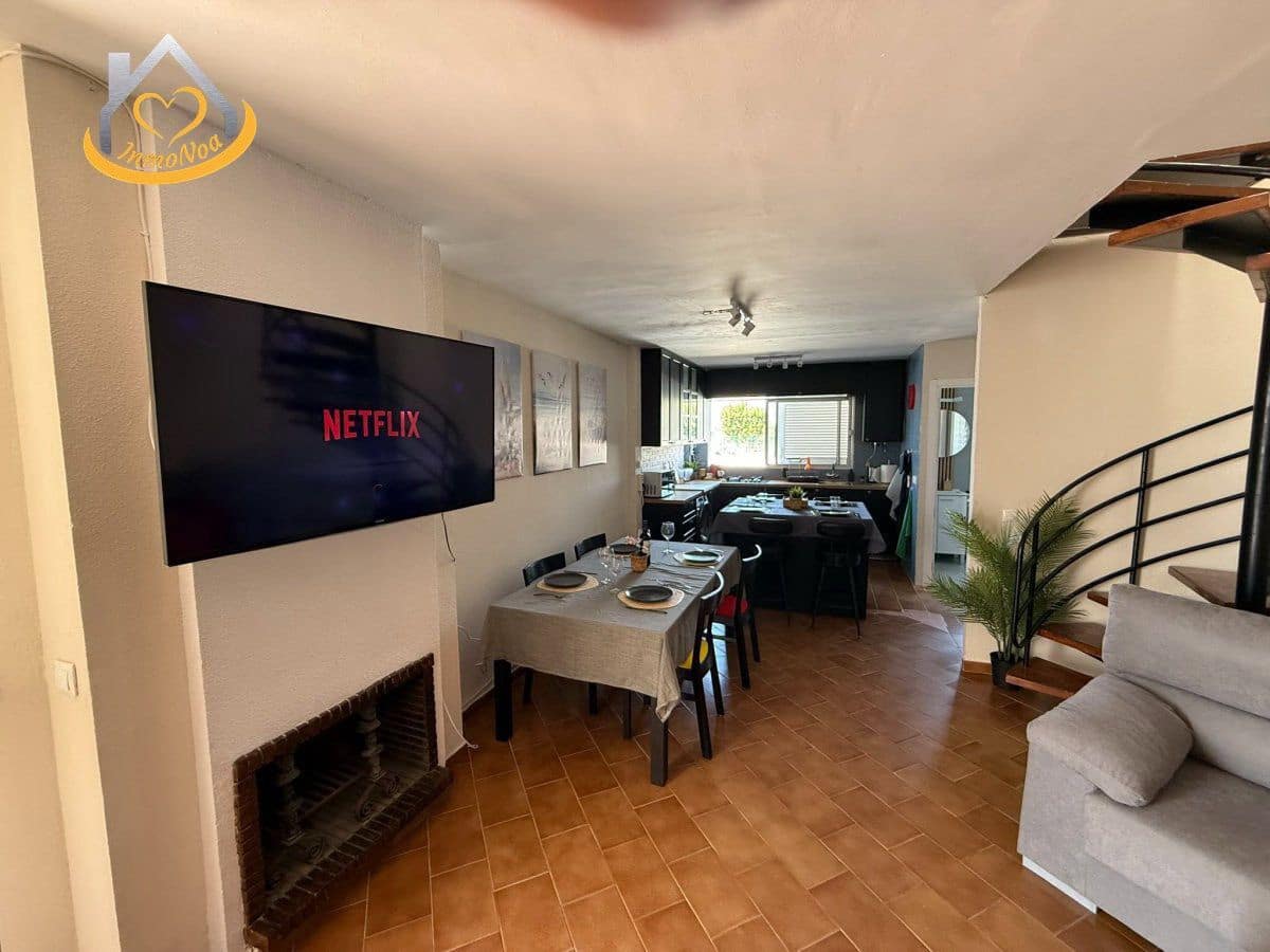 4 bedroom Villa for sale in Lepe with garage - € 450,000 (Ref: 9941838)
