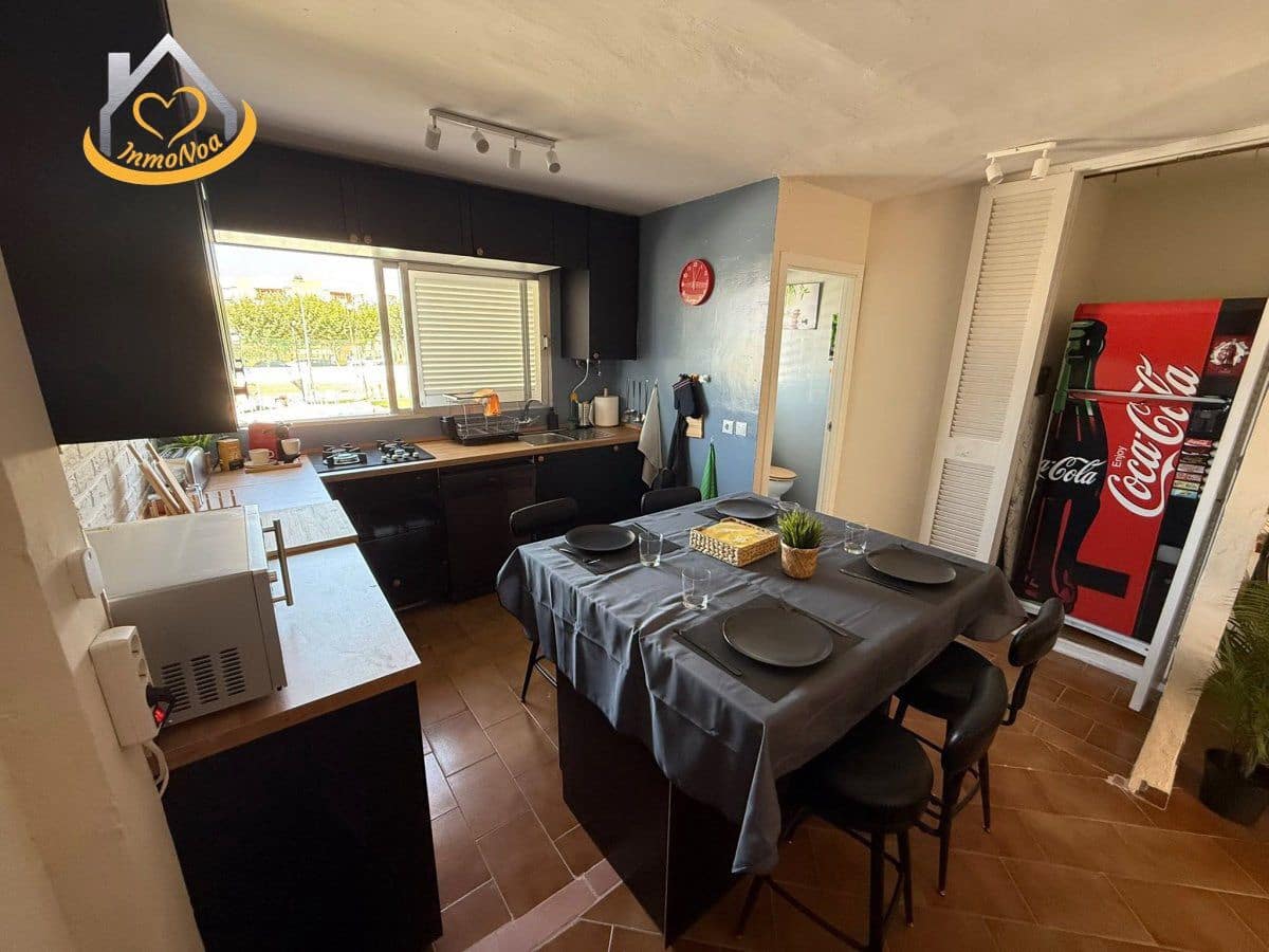4 bedroom Villa for sale in Lepe with garage - € 450,000 (Ref: 9941838)