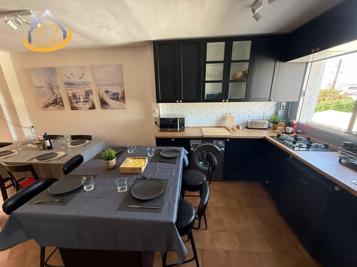 4 bedroom Villa for sale in Lepe with garage - € 450,000 (Ref: 9941838)