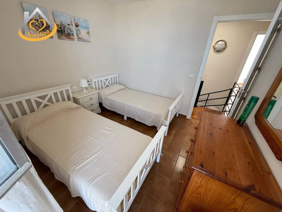 4 bedroom Villa for sale in Lepe with garage - € 450,000 (Ref: 9941838)