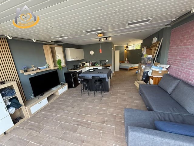 Chalet de 4 habitaciones en Lepe en venta con garaje - 450.000 € (Ref: 9941838)