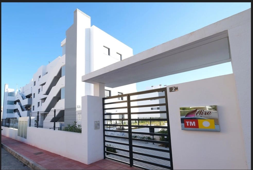 2 bedroom Apartment for sale in Orihuela Costa with pool garage - € 265,000 (Ref: 9343404)