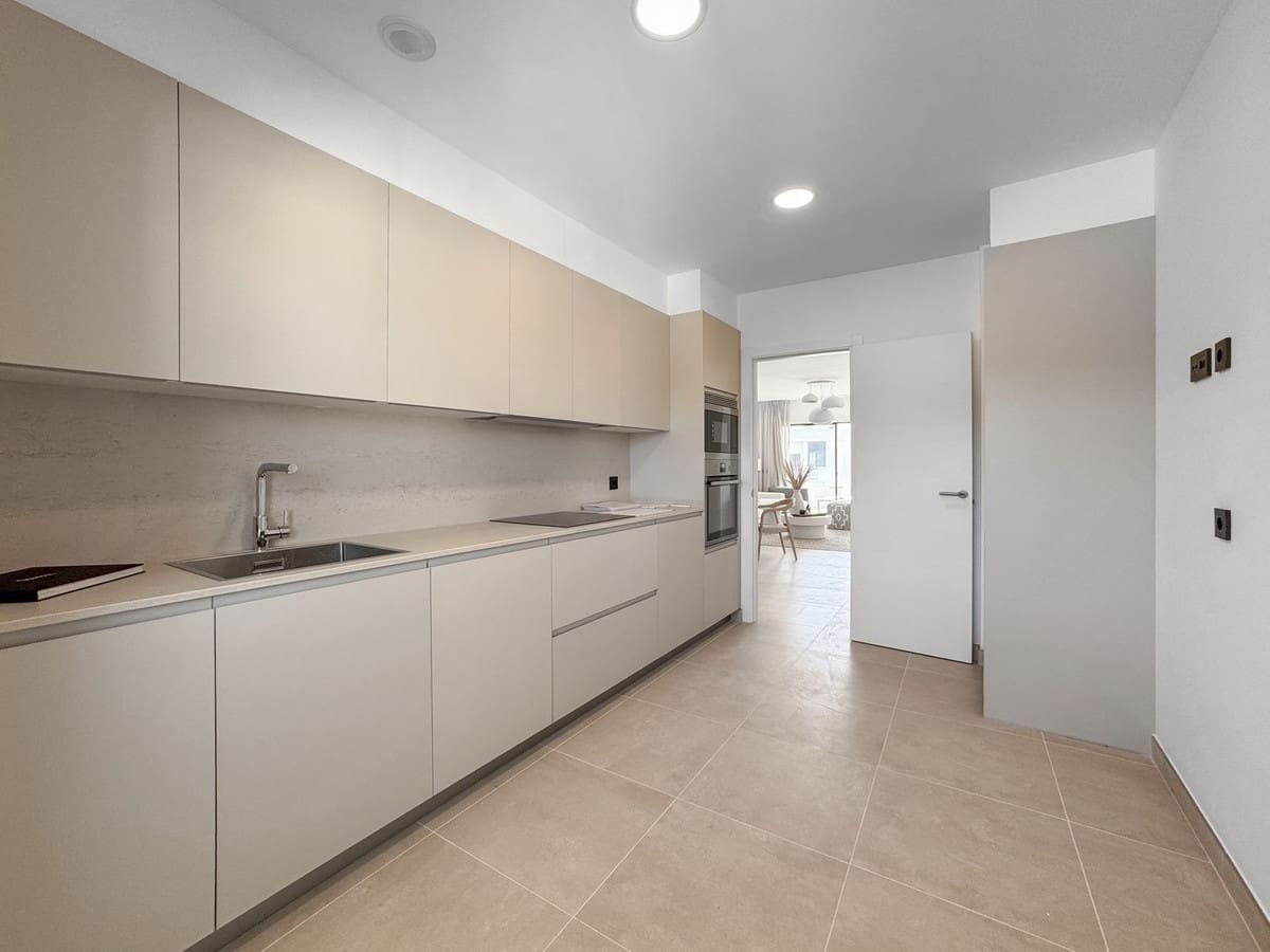 2 makuuhuone Huoneisto myytävänä paikassa Bahia de Casares mukana uima-altaan 
autotalli - 418 800 € (Ref: 9329655)