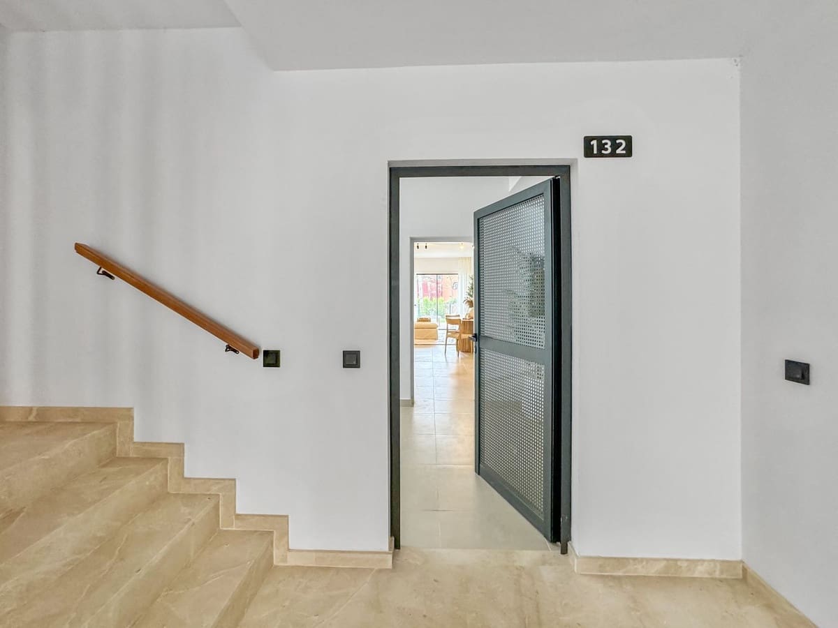 2 makuuhuone Huoneisto myytävänä paikassa Bahia de Casares mukana uima-altaan 
autotalli - 418 800 € (Ref: 9329655)