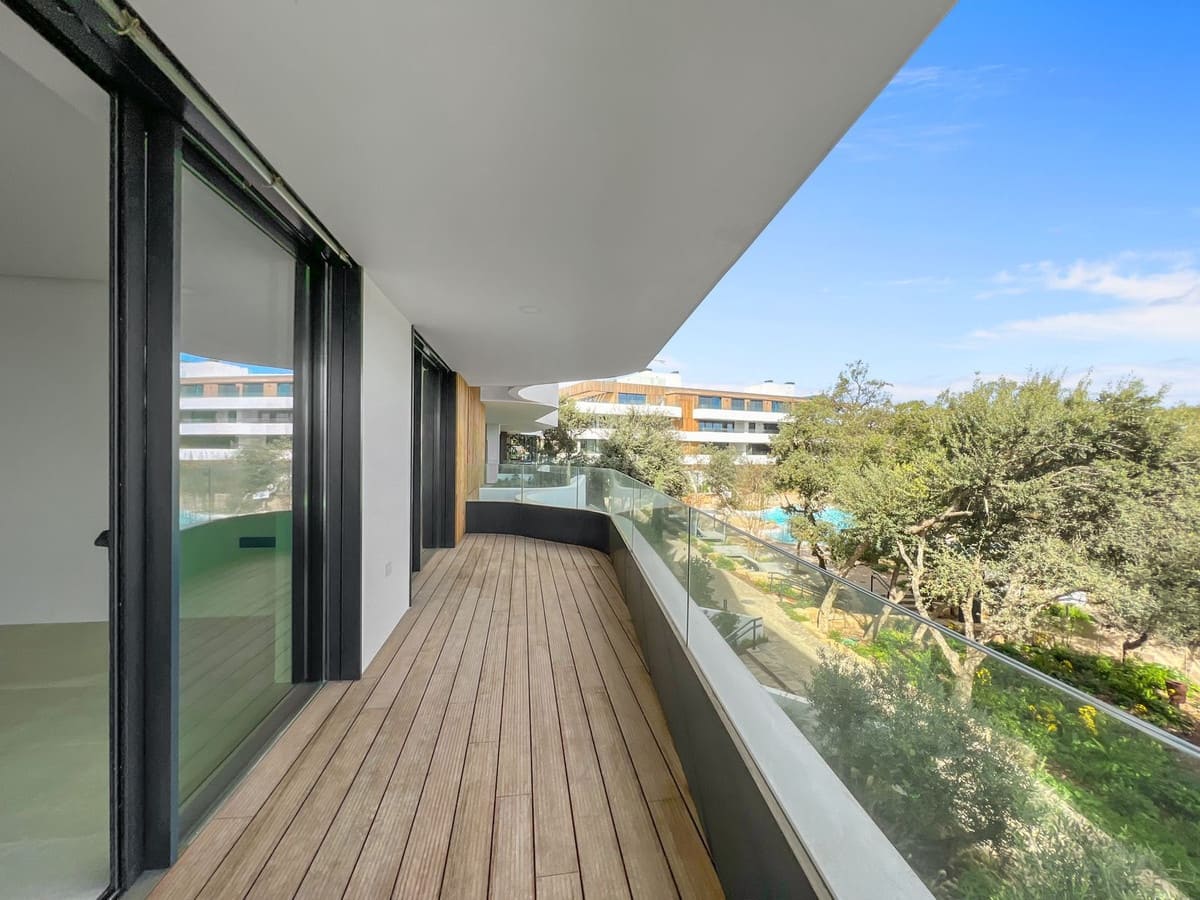 Apartamento de 2 habitaciones en Sotogrande en venta con piscina garaje - 950.000 € (Ref: 9329658)