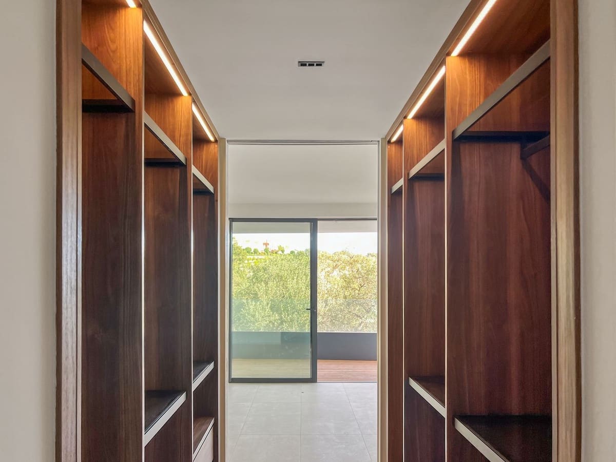 Apartamento de 2 habitaciones en Sotogrande en venta con piscina garaje - 950.000 € (Ref: 9329658)