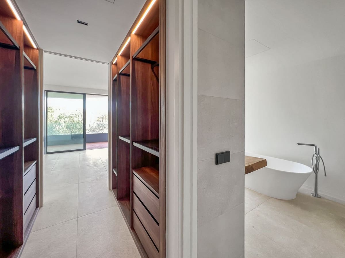 Apartamento de 2 habitaciones en Sotogrande en venta con piscina garaje - 950.000 € (Ref: 9329658)