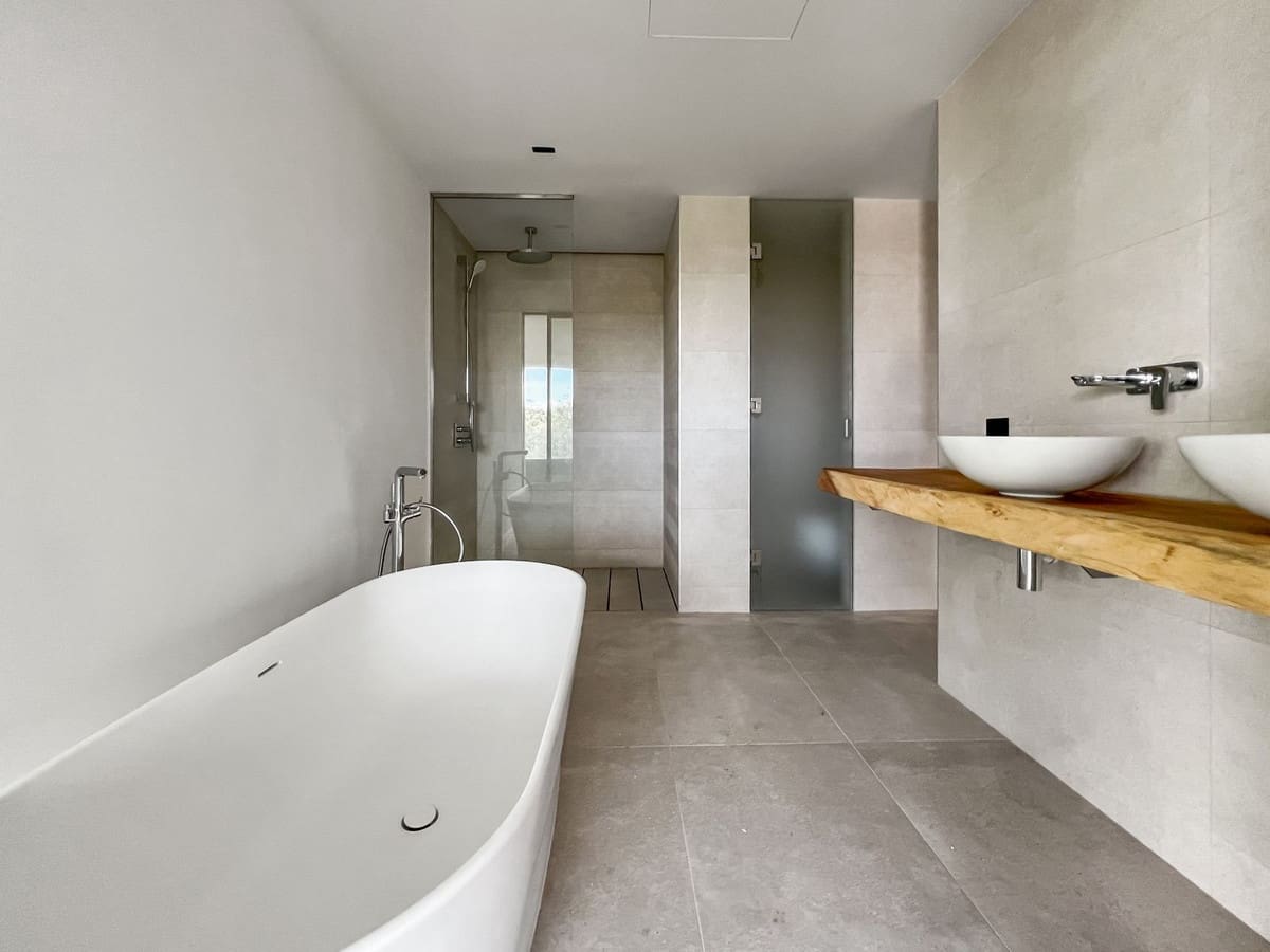 Apartamento de 2 habitaciones en Sotogrande en venta con piscina garaje - 950.000 € (Ref: 9329658)