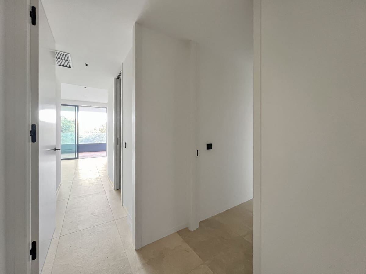 Apartamento de 2 habitaciones en Sotogrande en venta con piscina garaje - 950.000 € (Ref: 9329658)