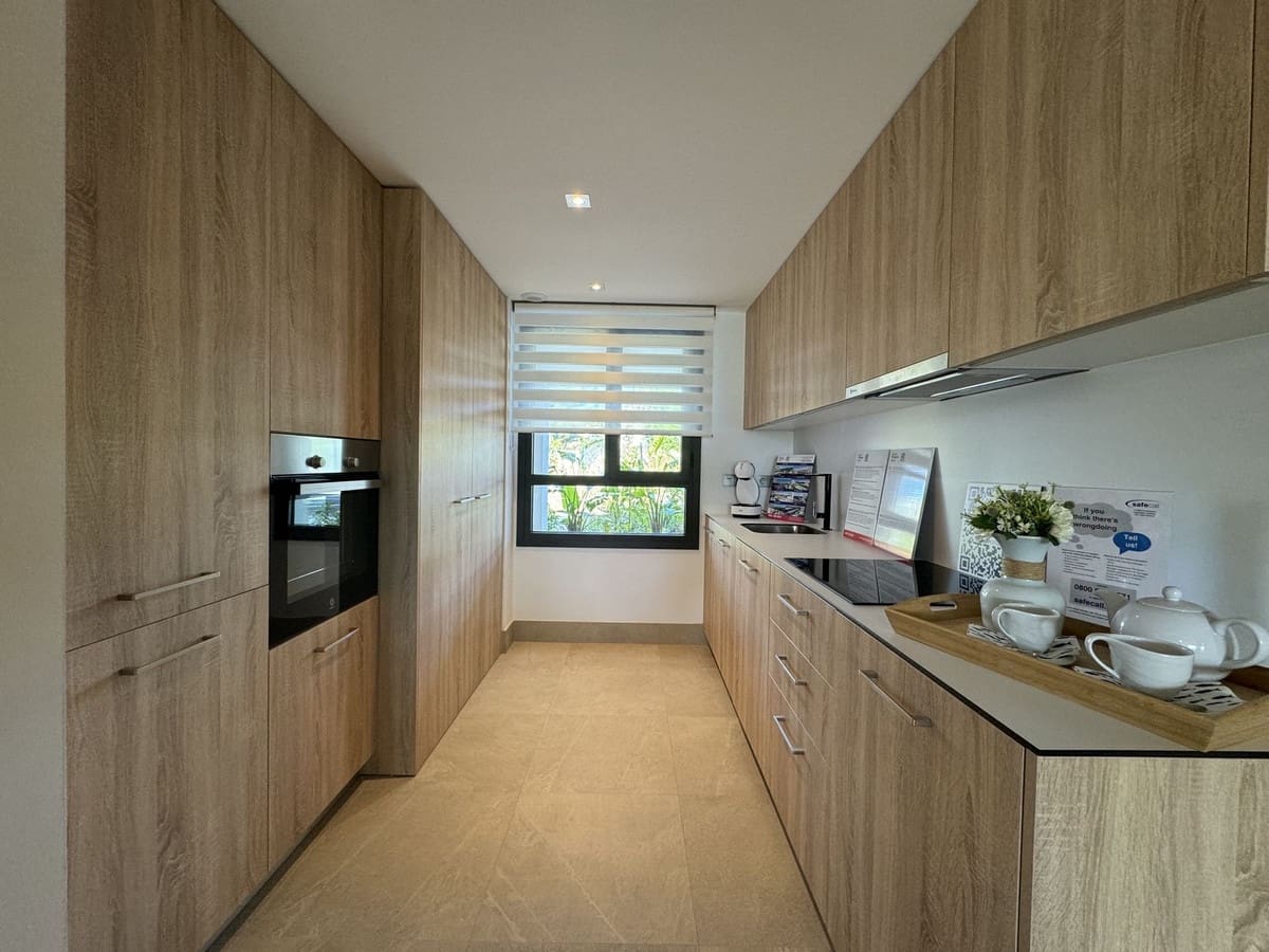 2 sovrum Lägenhet till salu i Bahia de Casares med pool garage - 395 000 € (Ref: 9329659)