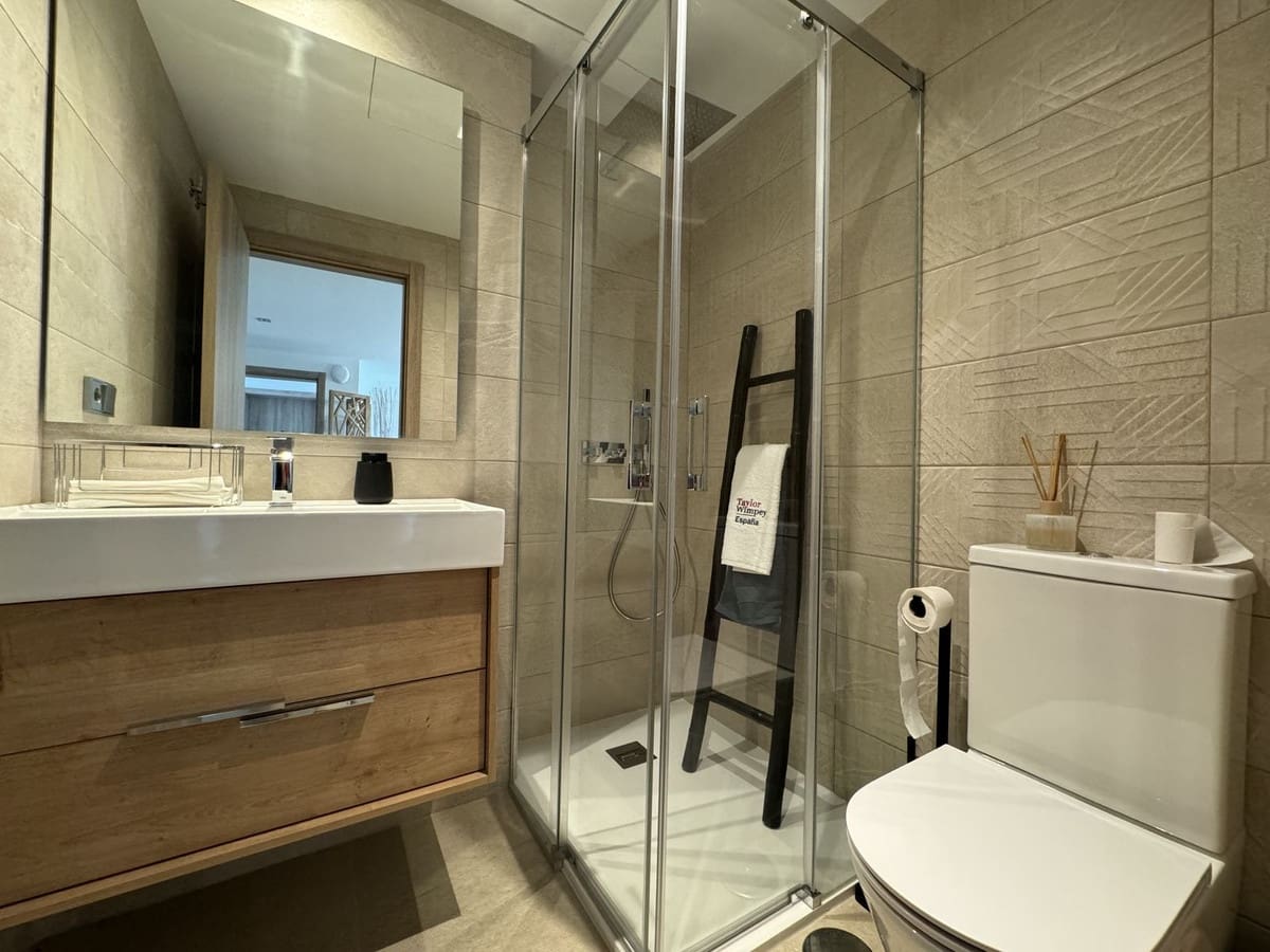 2 sovrum Lägenhet till salu i Bahia de Casares med pool garage - 395 000 € (Ref: 9329659)