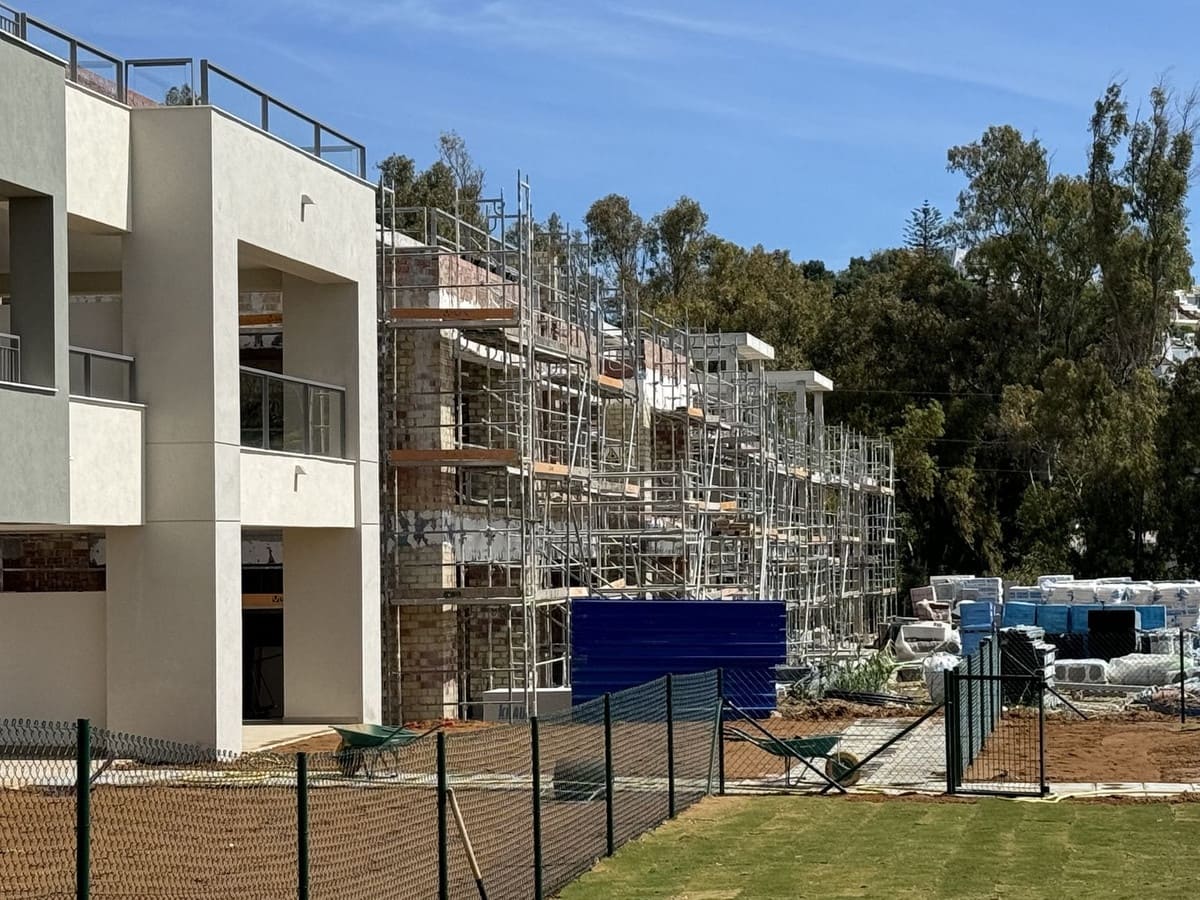 2 sovrum Lägenhet till salu i Bahia de Casares med pool garage - 395 000 € (Ref: 9329659)