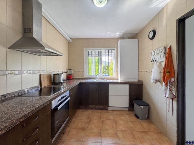 3 sypialnia Dom na sprzedaż w Manilva z basenem garażem - 425 000 € (Ref: 9329660)