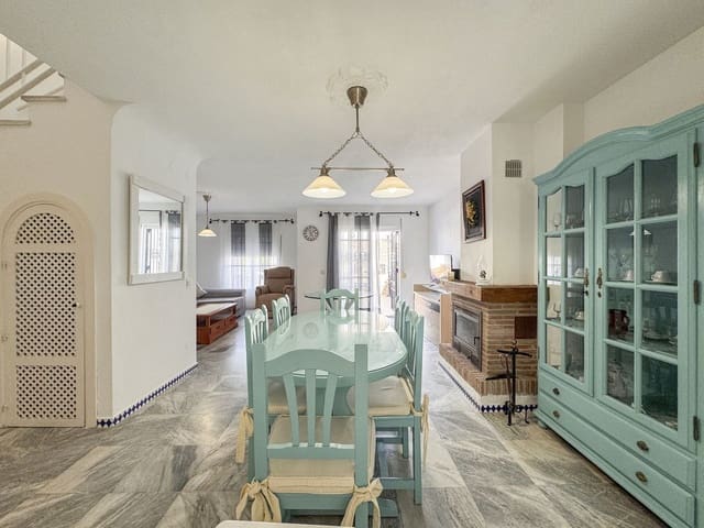 3 sypialnia Dom na sprzedaż w Manilva z basenem garażem - 425 000 € (Ref: 9329660)