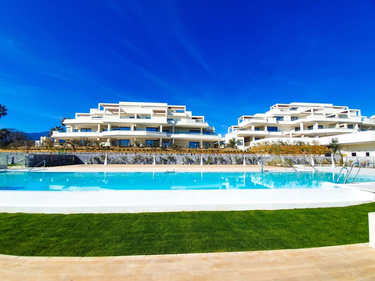 5 sypialnia Willa na sprzedaż w Estepona z basenem garażem - 4 500 000 € (Ref: 9329661)