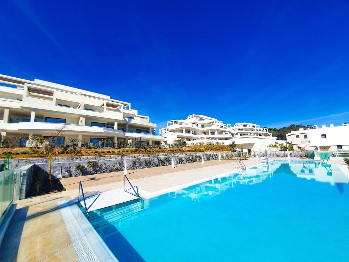 5 sypialnia Willa na sprzedaż w Estepona z basenem garażem - 4 500 000 € (Ref: 9329661)