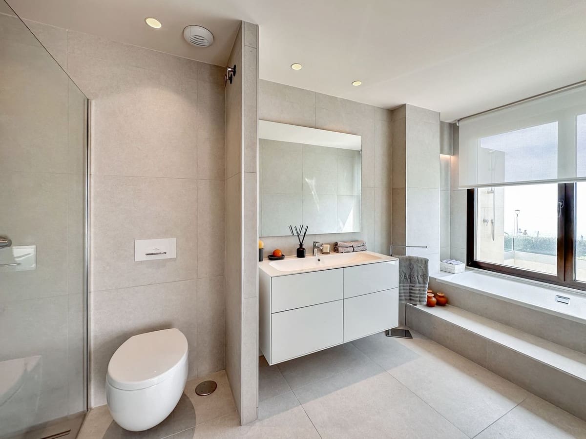 5 sypialnia Willa na sprzedaż w Estepona z basenem garażem - 4 500 000 € (Ref: 9329661)