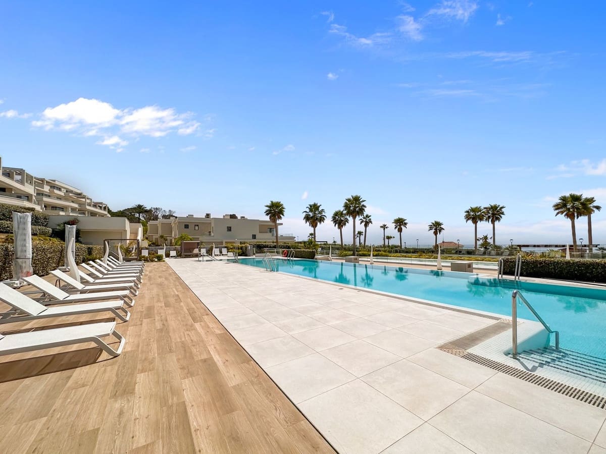 5 sypialnia Willa na sprzedaż w Estepona z basenem garażem - 4 500 000 € (Ref: 9329661)