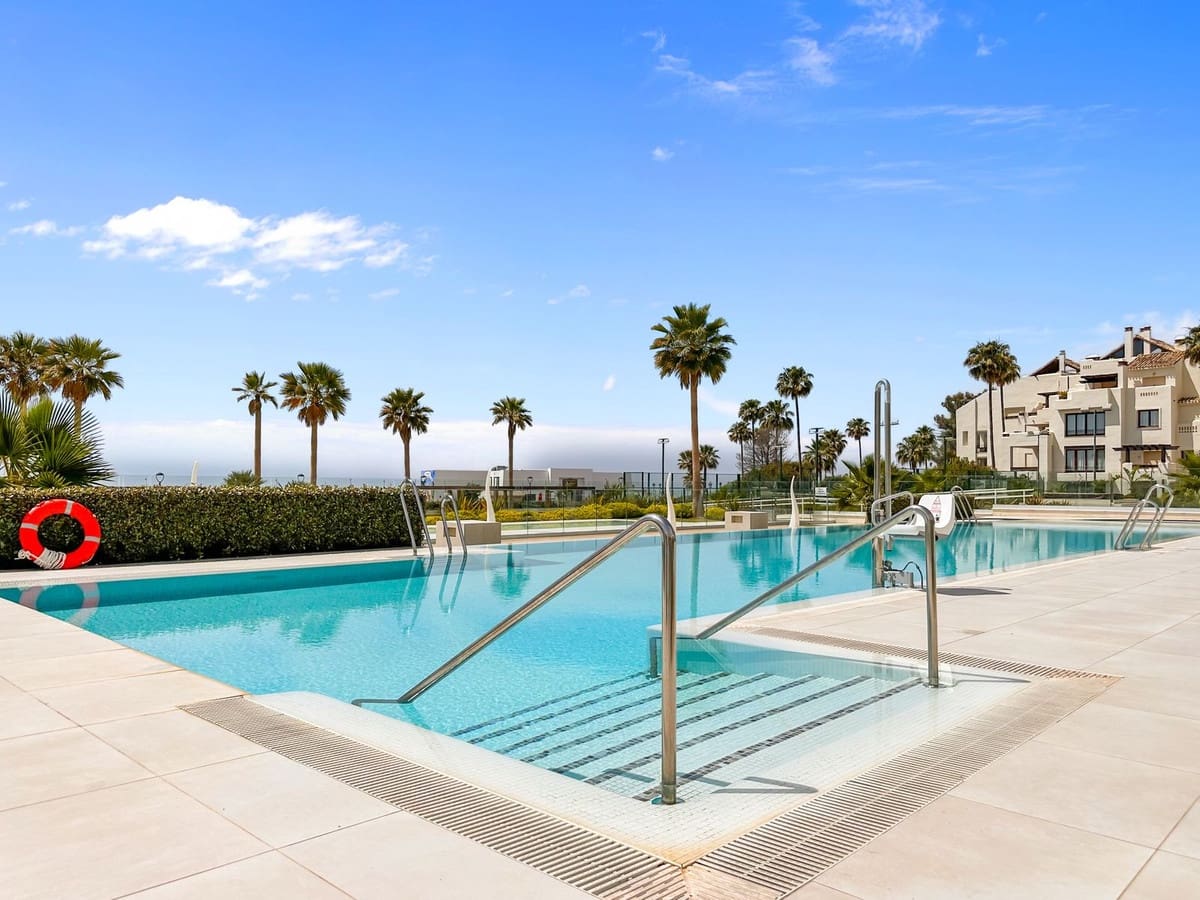 5 sypialnia Willa na sprzedaż w Estepona z basenem garażem - 4 500 000 € (Ref: 9329661)