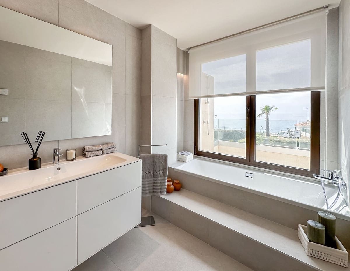 5 sypialnia Willa na sprzedaż w Estepona z basenem garażem - 4 500 000 € (Ref: 9329661)