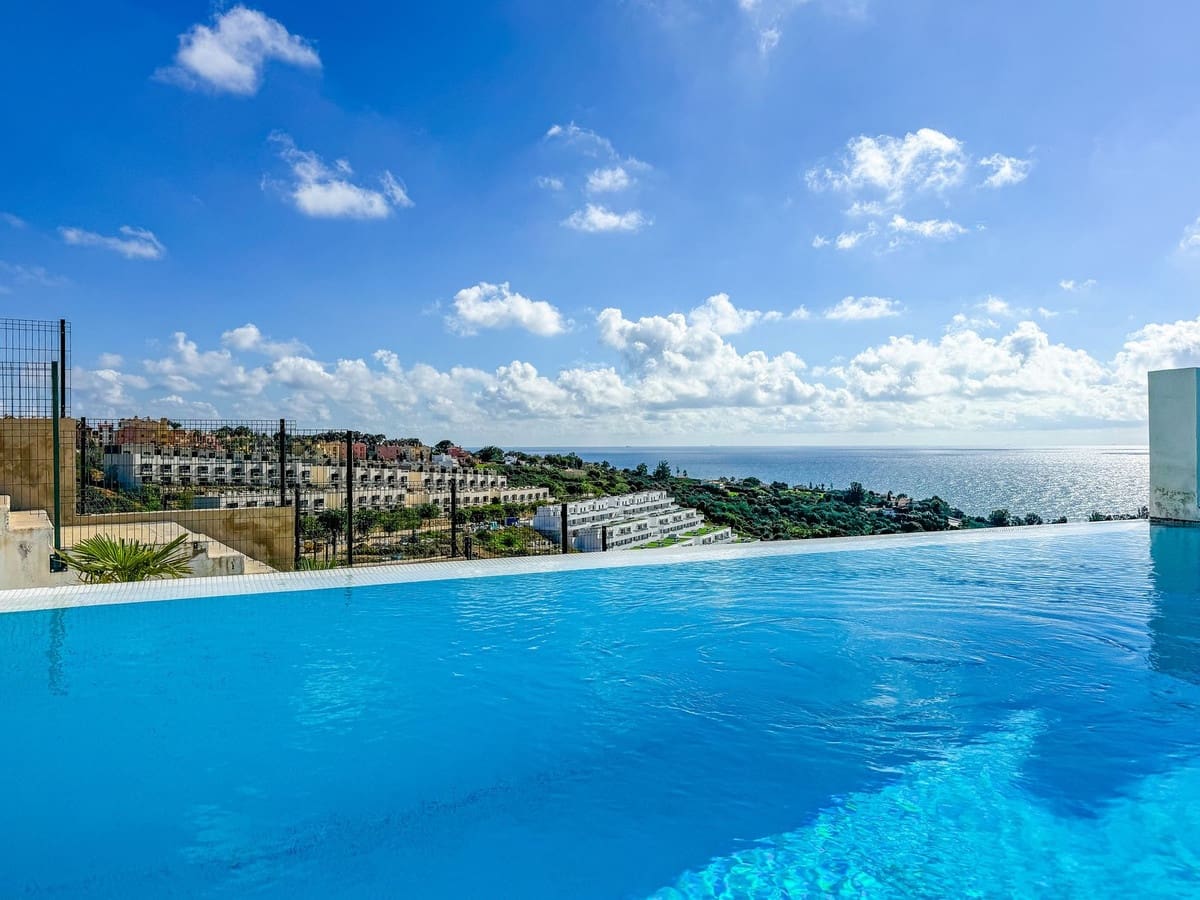 2 soveværelse Lejlighed til salg i Sotogrande med swimmingpool garage - € 399.000 (Ref: 9329665)