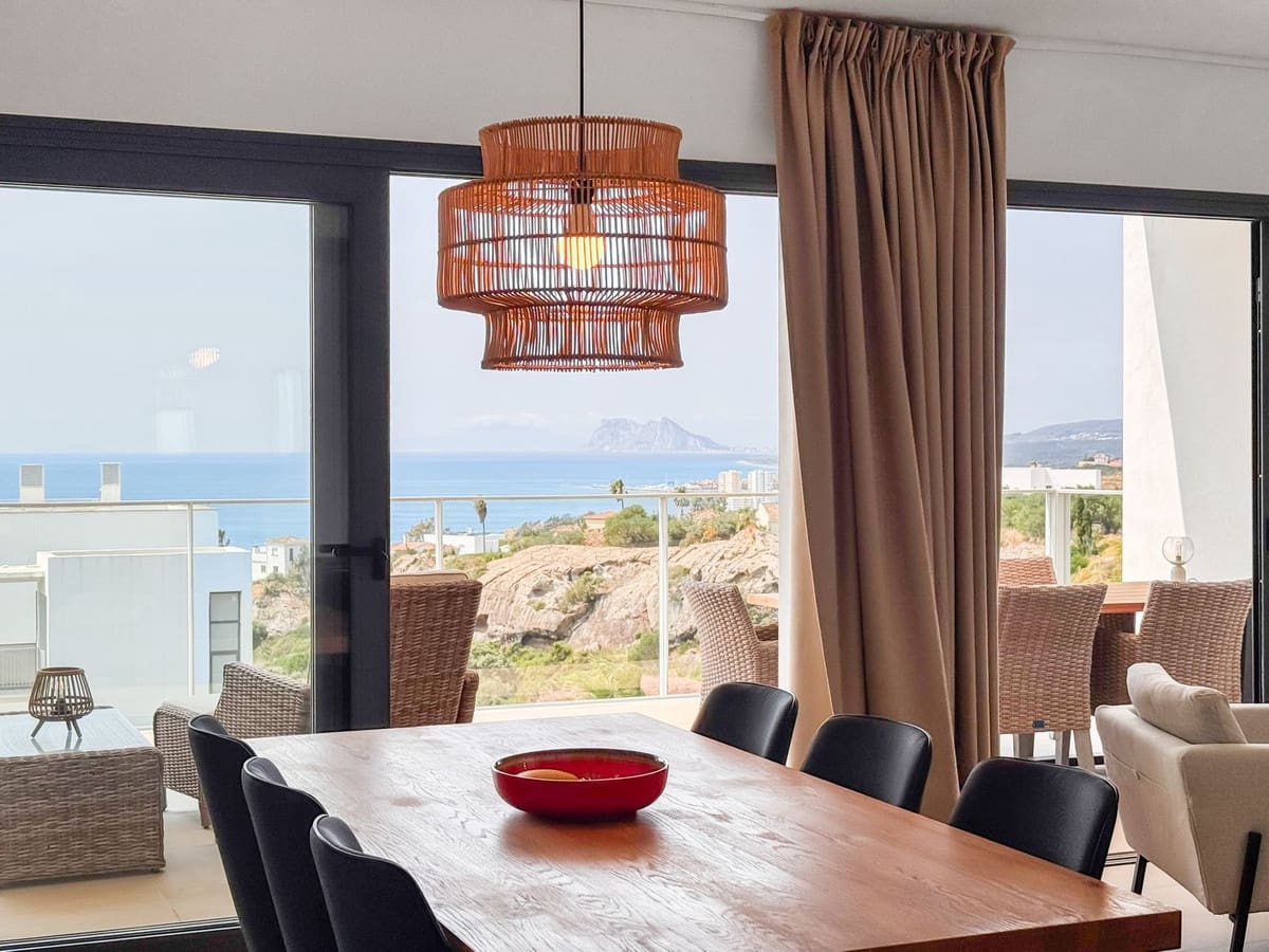 2 soveværelse Lejlighed til salg i Sotogrande med swimmingpool garage - € 399.000 (Ref: 9329665)