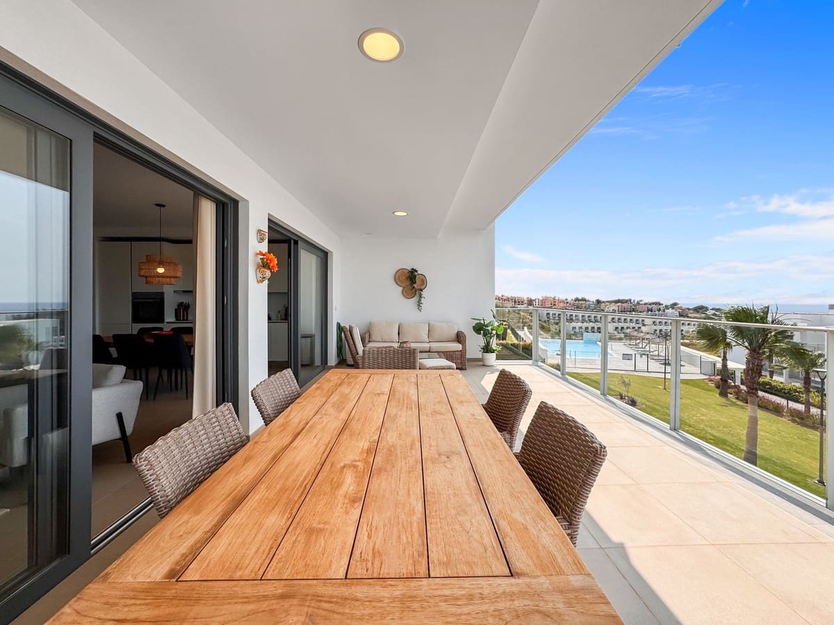 2 soveværelse Lejlighed til salg i Sotogrande med swimmingpool garage - € 399.000 (Ref: 9329665)