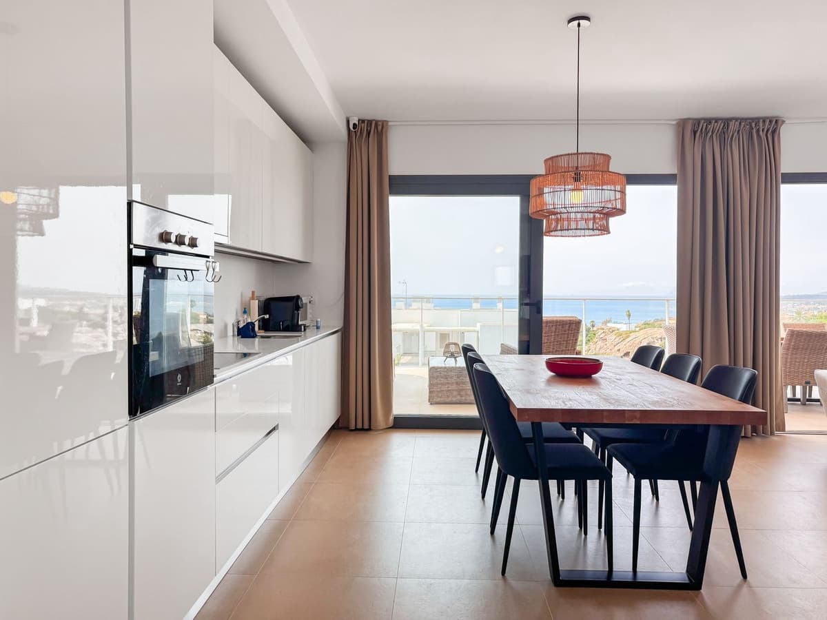 2 soveværelse Lejlighed til salg i Sotogrande med swimmingpool garage - € 399.000 (Ref: 9329665)