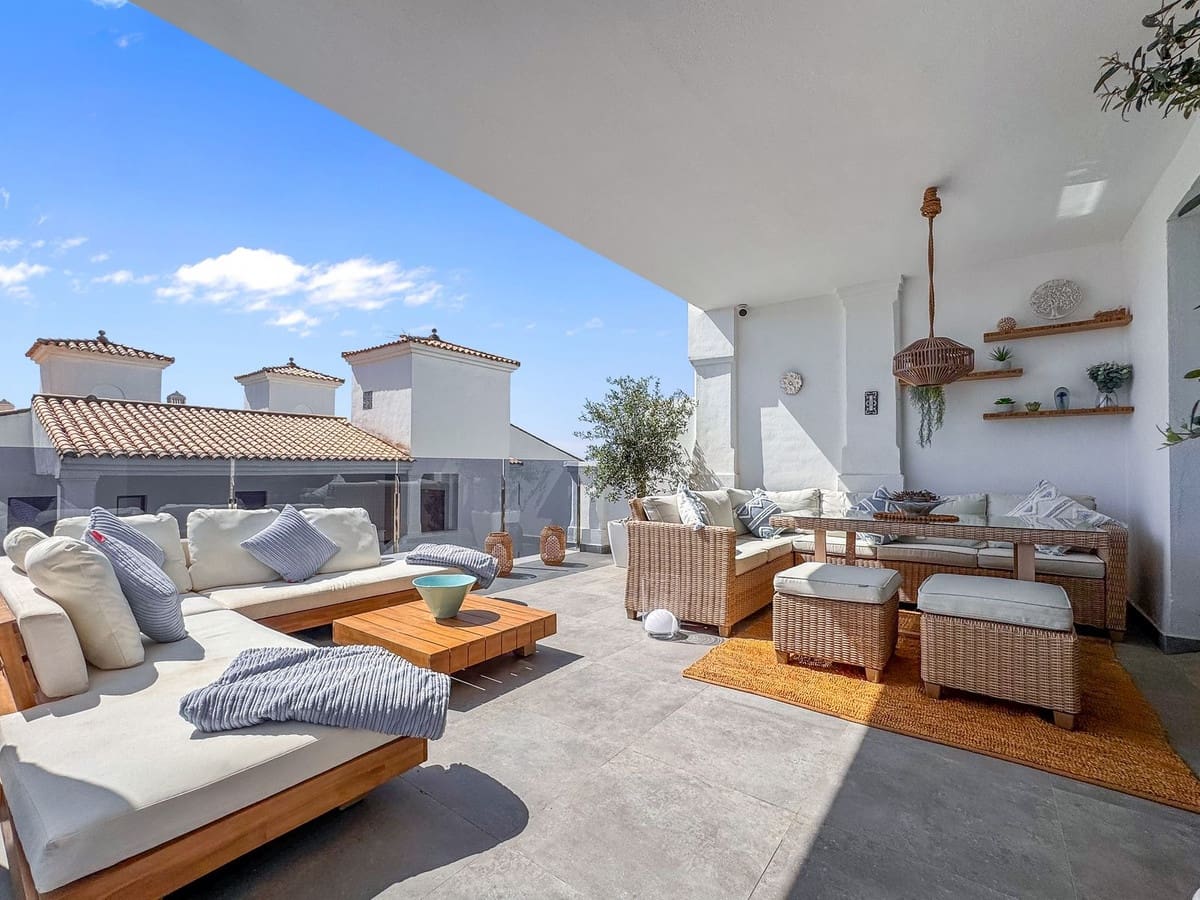 2 sypialnia Apartament na sprzedaż w Manilva z basenem garażem - 370 000 € (Ref: 9329673)