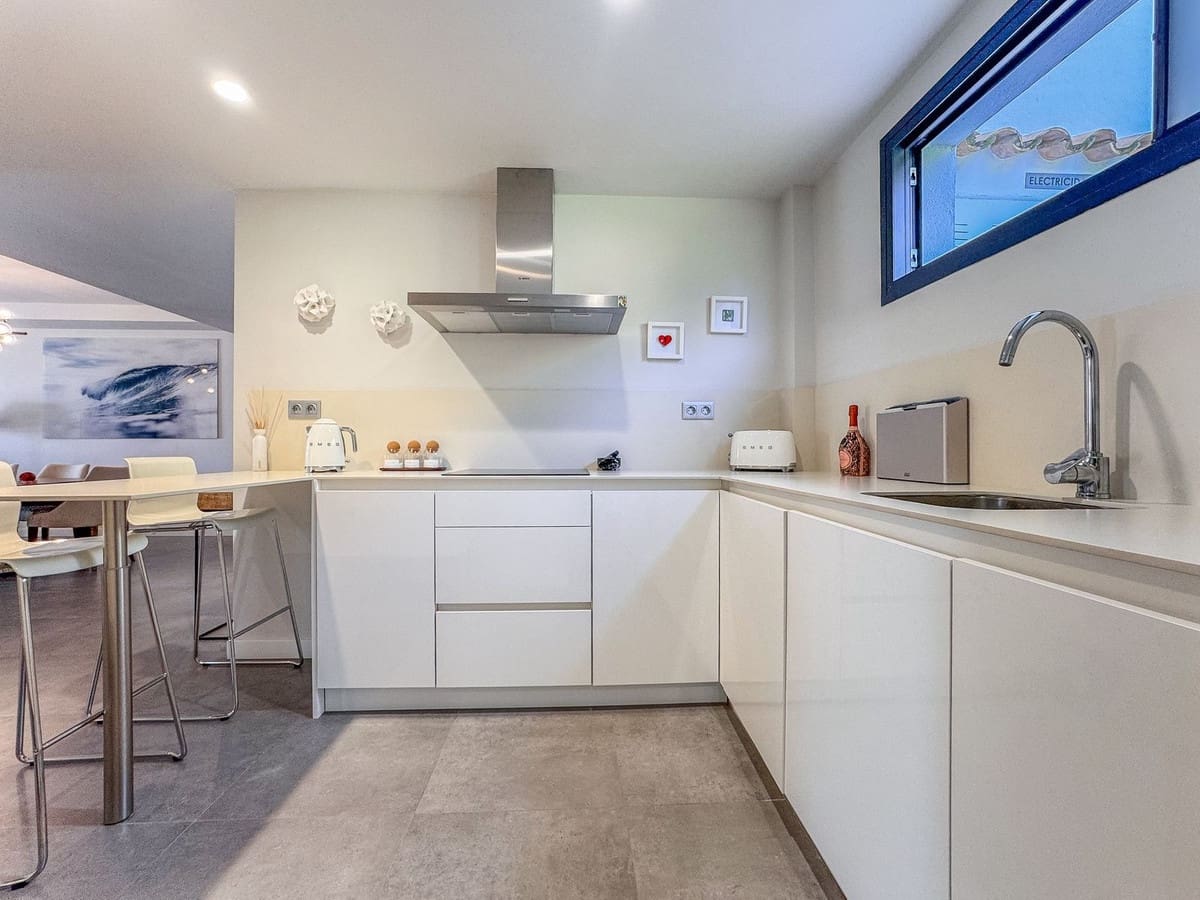 2 sypialnia Apartament na sprzedaż w Manilva z basenem garażem - 370 000 € (Ref: 9329673)