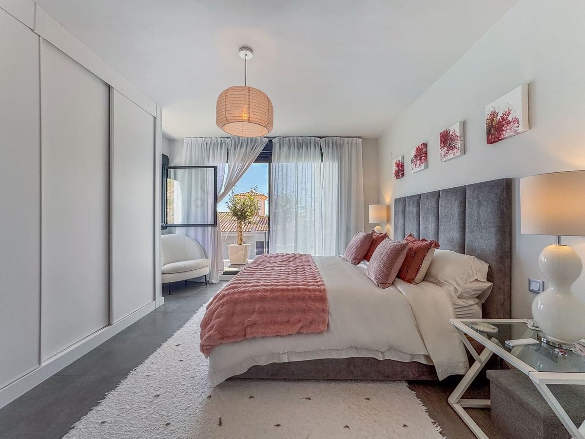 2 sypialnia Apartament na sprzedaż w Manilva z basenem garażem - 370 000 € (Ref: 9329673)