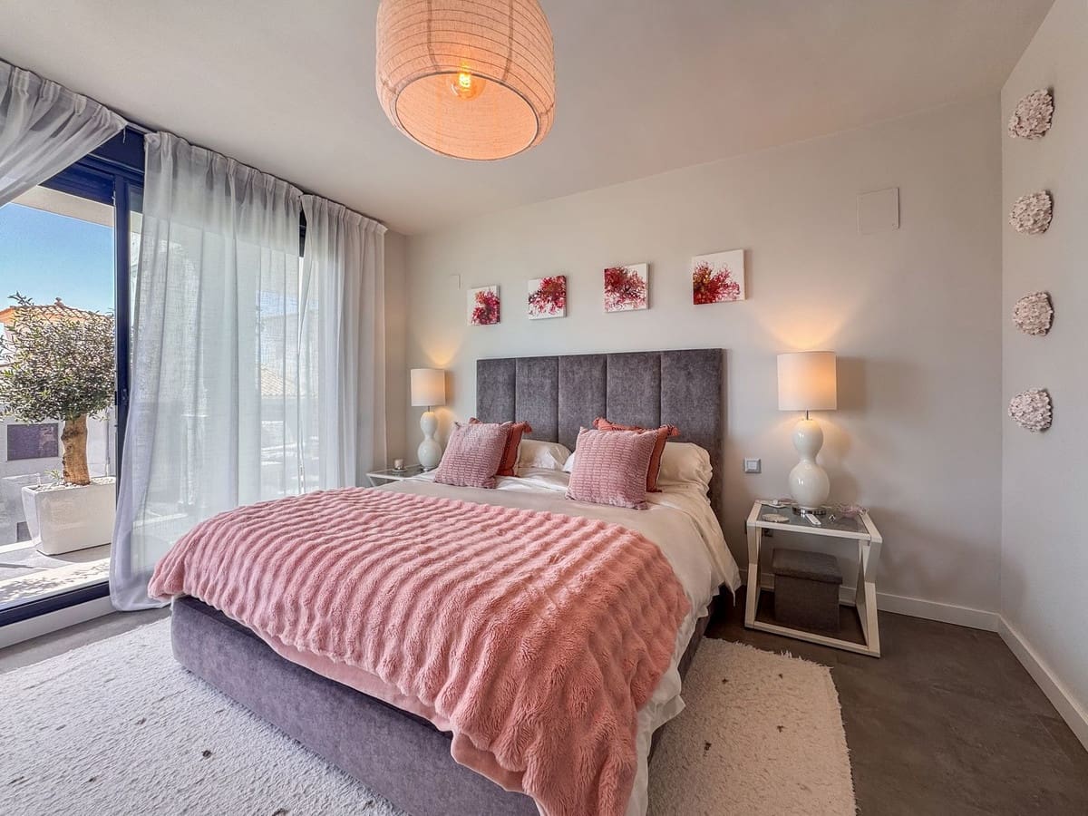 2 sypialnia Apartament na sprzedaż w Manilva z basenem garażem - 370 000 € (Ref: 9329673)