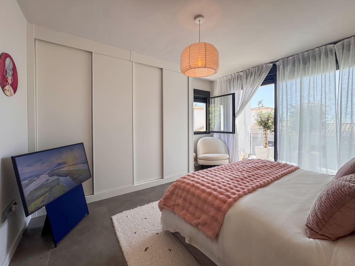 2 sypialnia Apartament na sprzedaż w Manilva z basenem garażem - 370 000 € (Ref: 9329673)