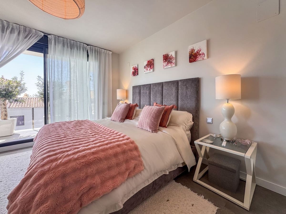 2 sypialnia Apartament na sprzedaż w Manilva z basenem garażem - 370 000 € (Ref: 9329673)