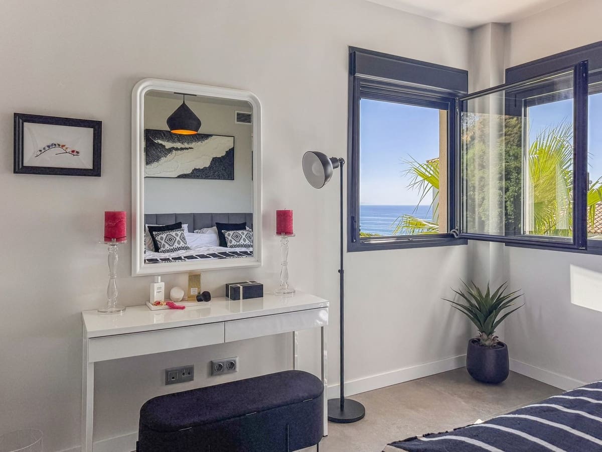 2 sypialnia Apartament na sprzedaż w Manilva z basenem garażem - 370 000 € (Ref: 9329673)