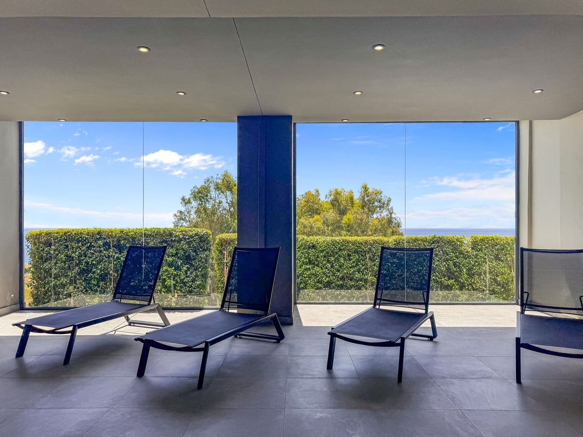 2 sypialnia Apartament na sprzedaż w Manilva z basenem garażem - 370 000 € (Ref: 9329673)