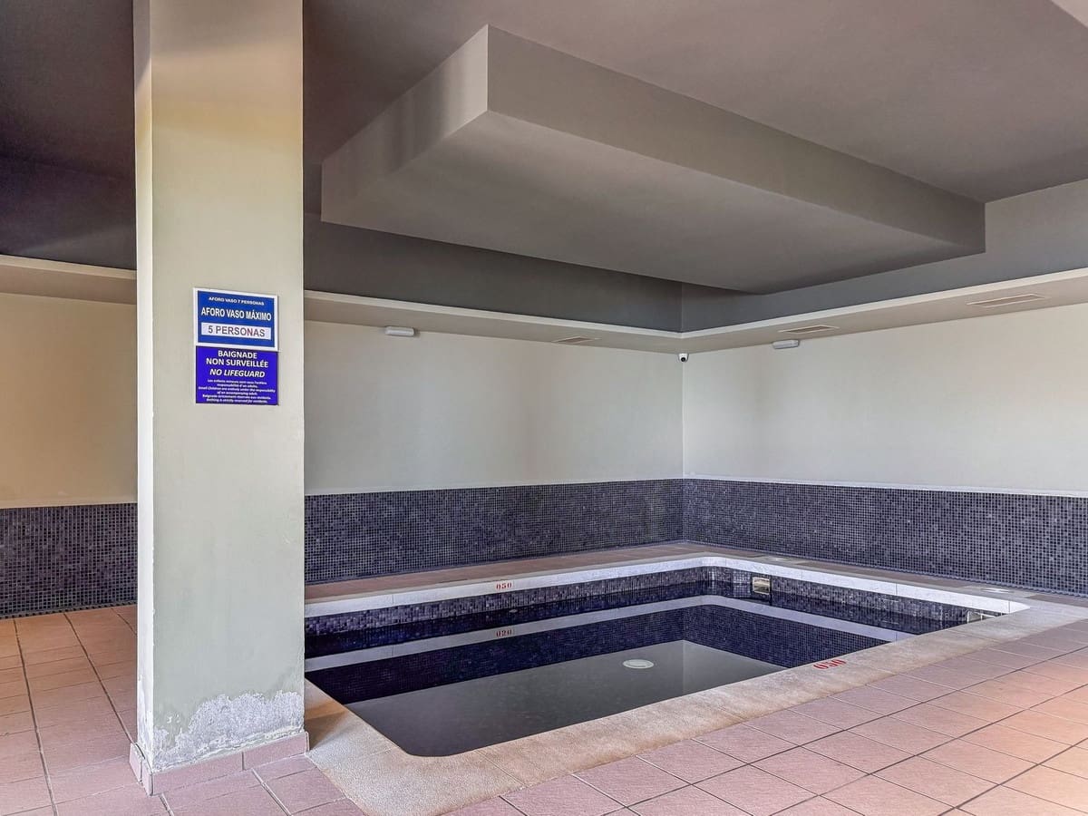 2 sypialnia Apartament na sprzedaż w Manilva z basenem garażem - 370 000 € (Ref: 9329673)