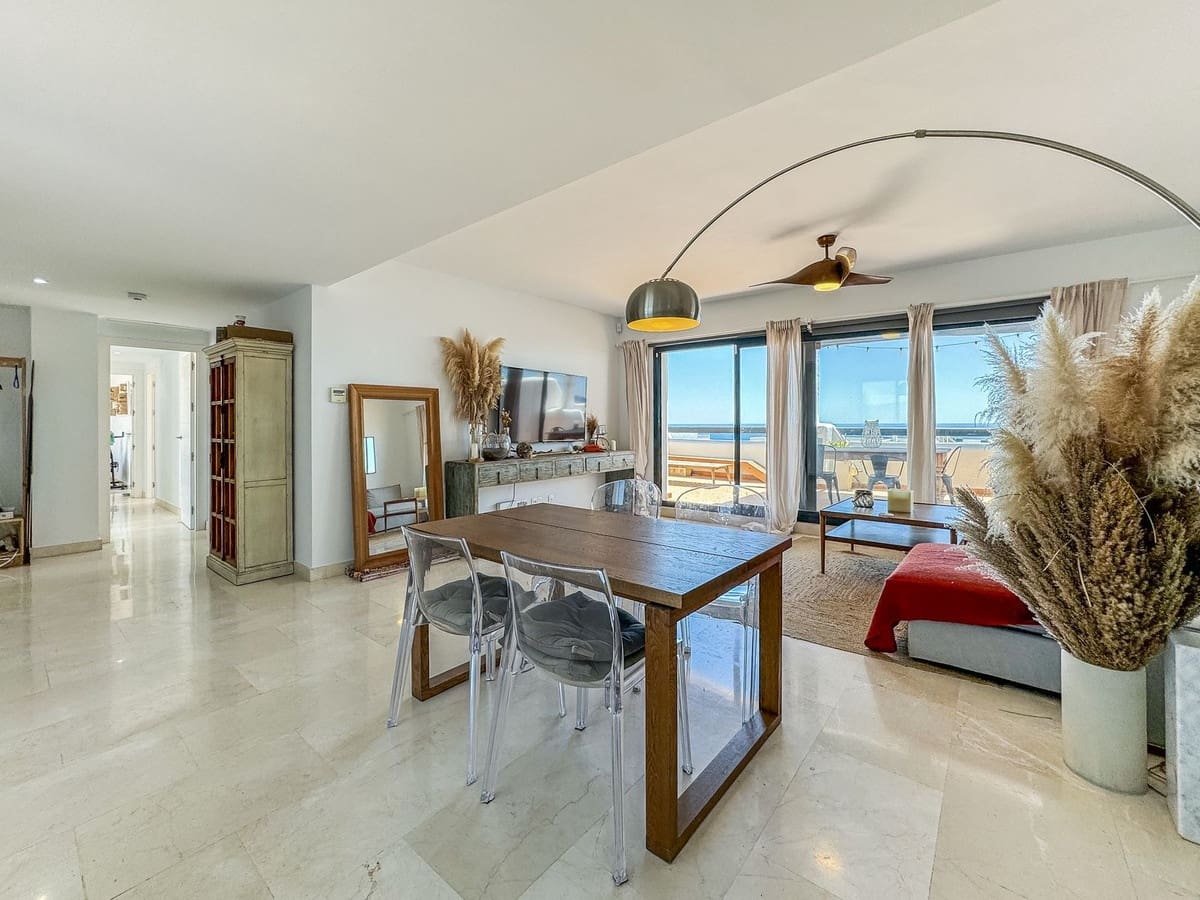 3 makuuhuone Huoneisto myytävänä paikassa Bahia de Casares mukana uima-altaan 
autotalli - 550 000 € (Ref: 9329674)