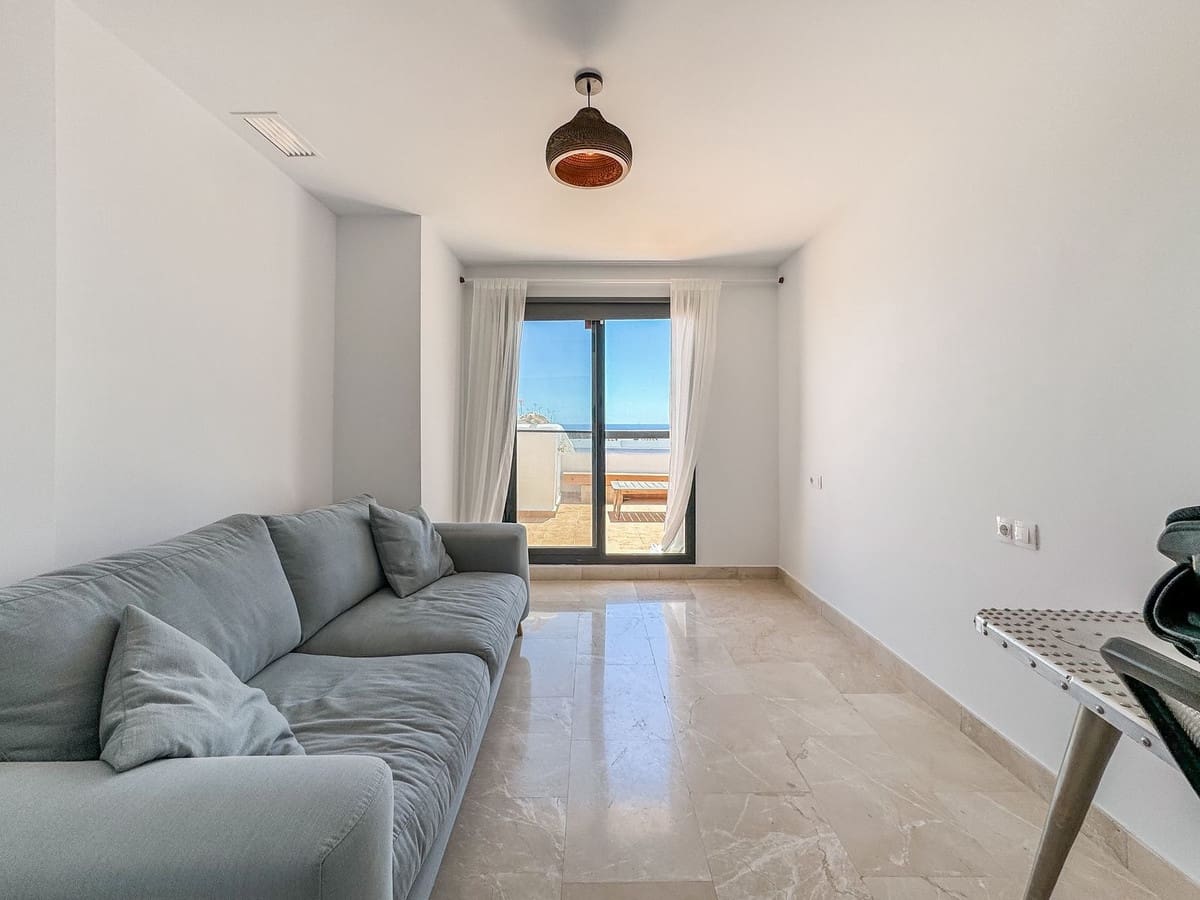 3 makuuhuone Huoneisto myytävänä paikassa Bahia de Casares mukana uima-altaan 
autotalli - 550 000 € (Ref: 9329674)