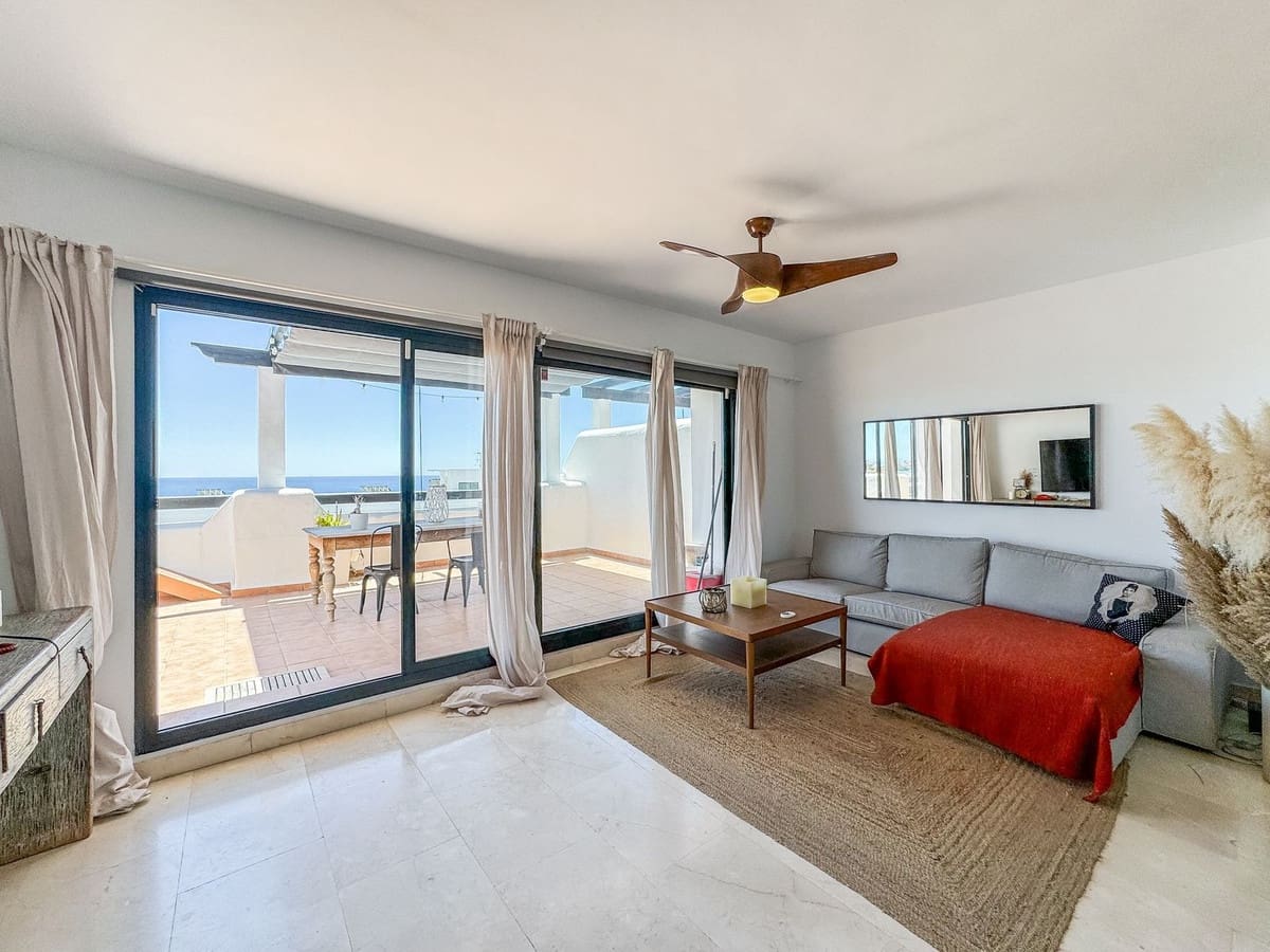 3 makuuhuone Huoneisto myytävänä paikassa Bahia de Casares mukana uima-altaan 
autotalli - 550 000 € (Ref: 9329674)