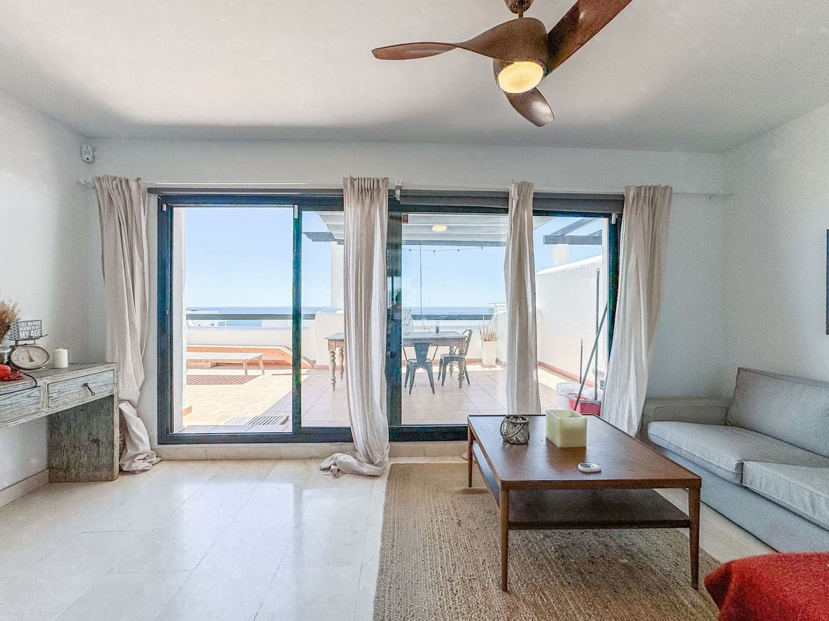 3 makuuhuone Huoneisto myytävänä paikassa Bahia de Casares mukana uima-altaan 
autotalli - 550 000 € (Ref: 9329674)