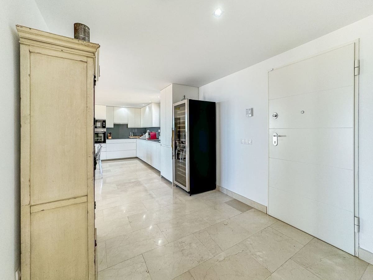 3 makuuhuone Huoneisto myytävänä paikassa Bahia de Casares mukana uima-altaan 
autotalli - 550 000 € (Ref: 9329674)