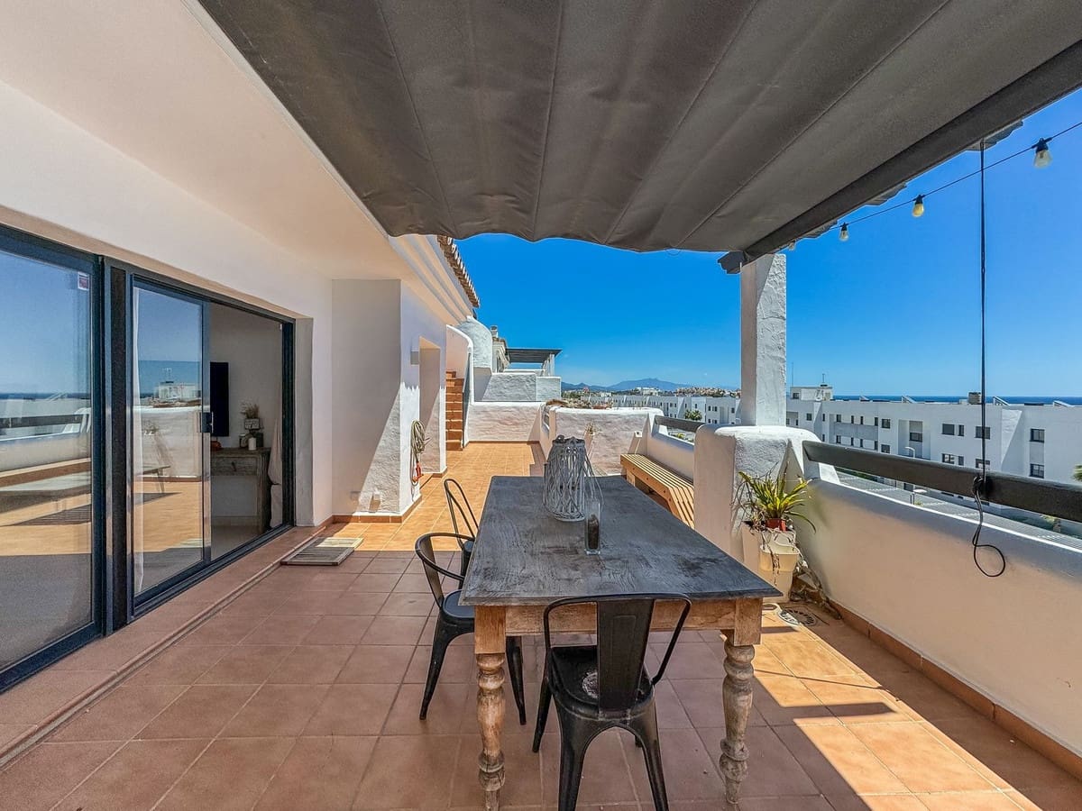 3 makuuhuone Huoneisto myytävänä paikassa Bahia de Casares mukana uima-altaan 
autotalli - 550 000 € (Ref: 9329674)